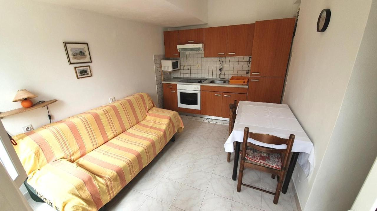 Apartments Dora Banjol Exterior foto