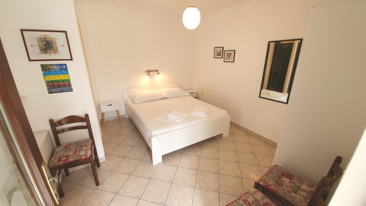 Apartments Dora Banjol Exterior foto