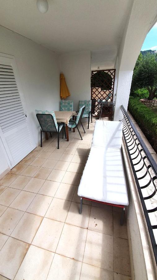 Apartments Dora Banjol Exterior foto