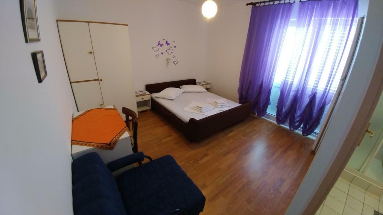 Apartments Dora Banjol Exterior foto