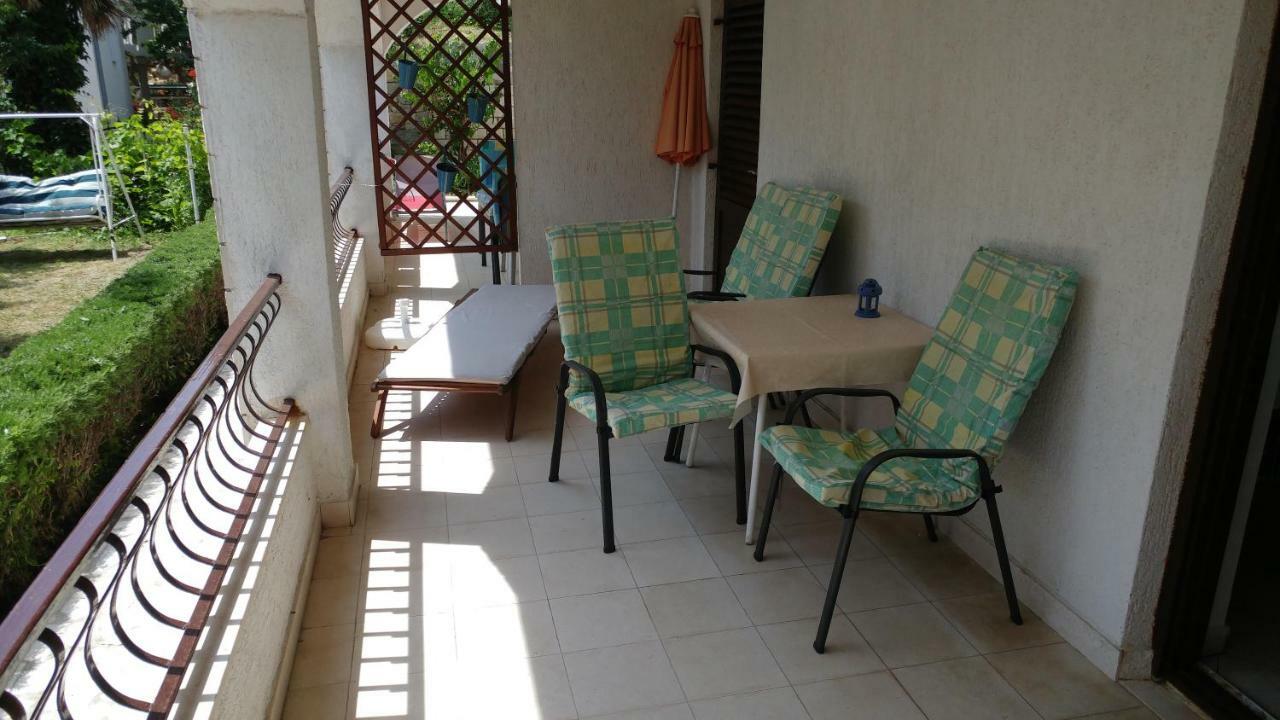 Apartments Dora Banjol Exterior foto