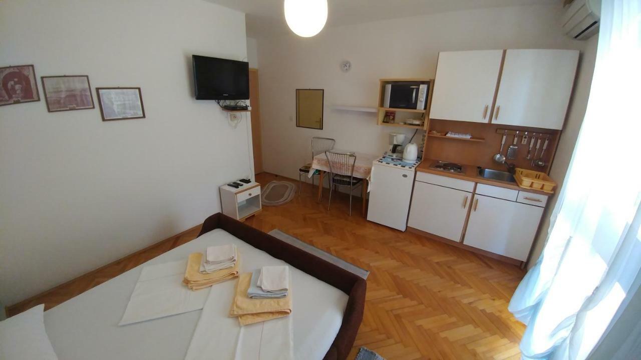 Apartments Dora Banjol Exterior foto