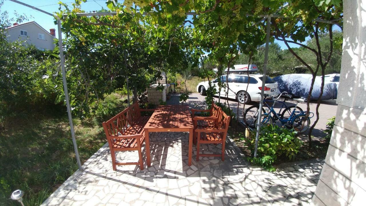 Apartments Dora Banjol Exterior foto